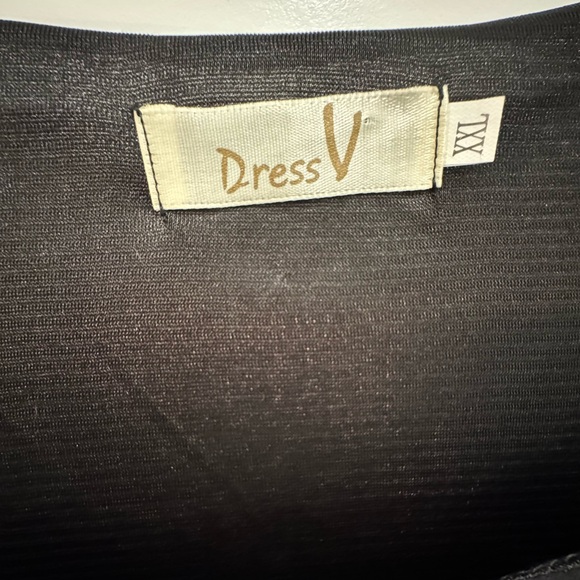 Dress V Flowy, Black Dress - Picture 4 of 4